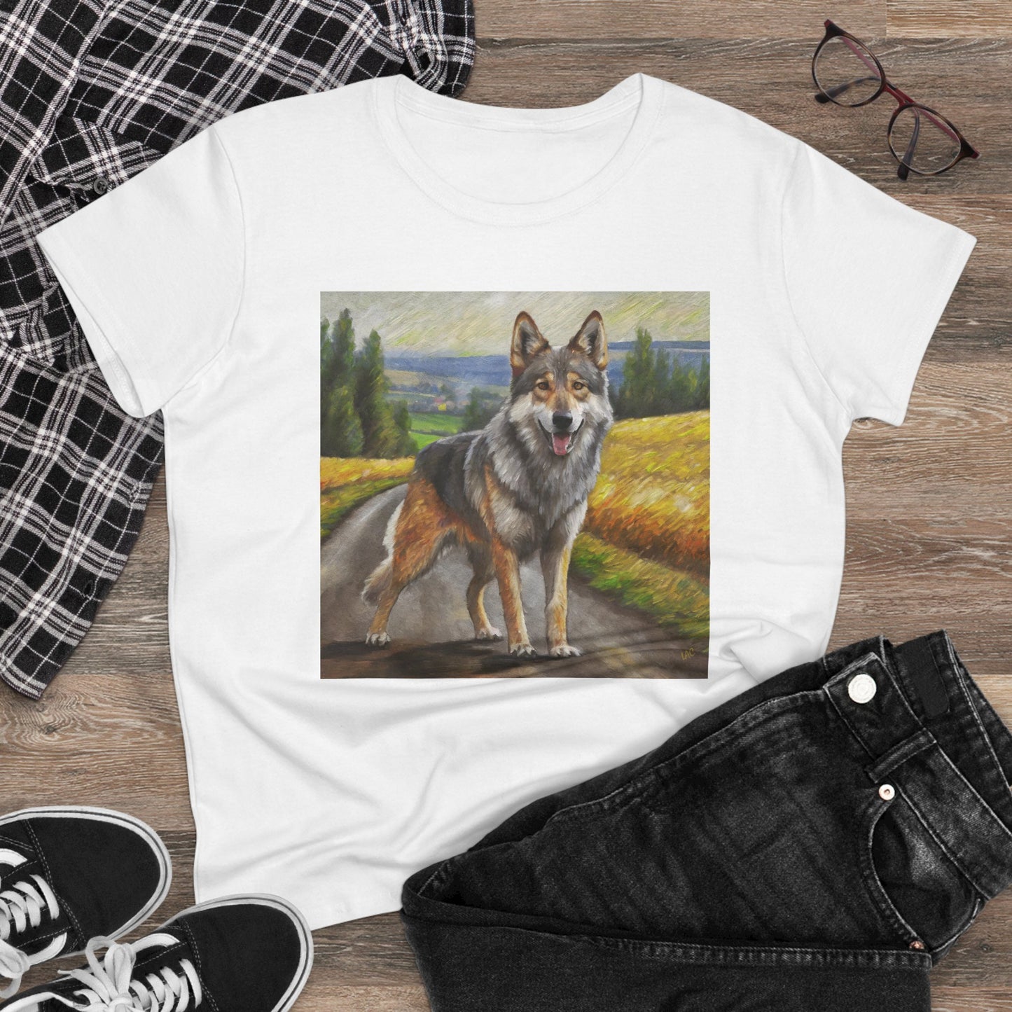 Czechoslovakian Vlcak 'Wolfdog' Women's Midweight Cotton Tee